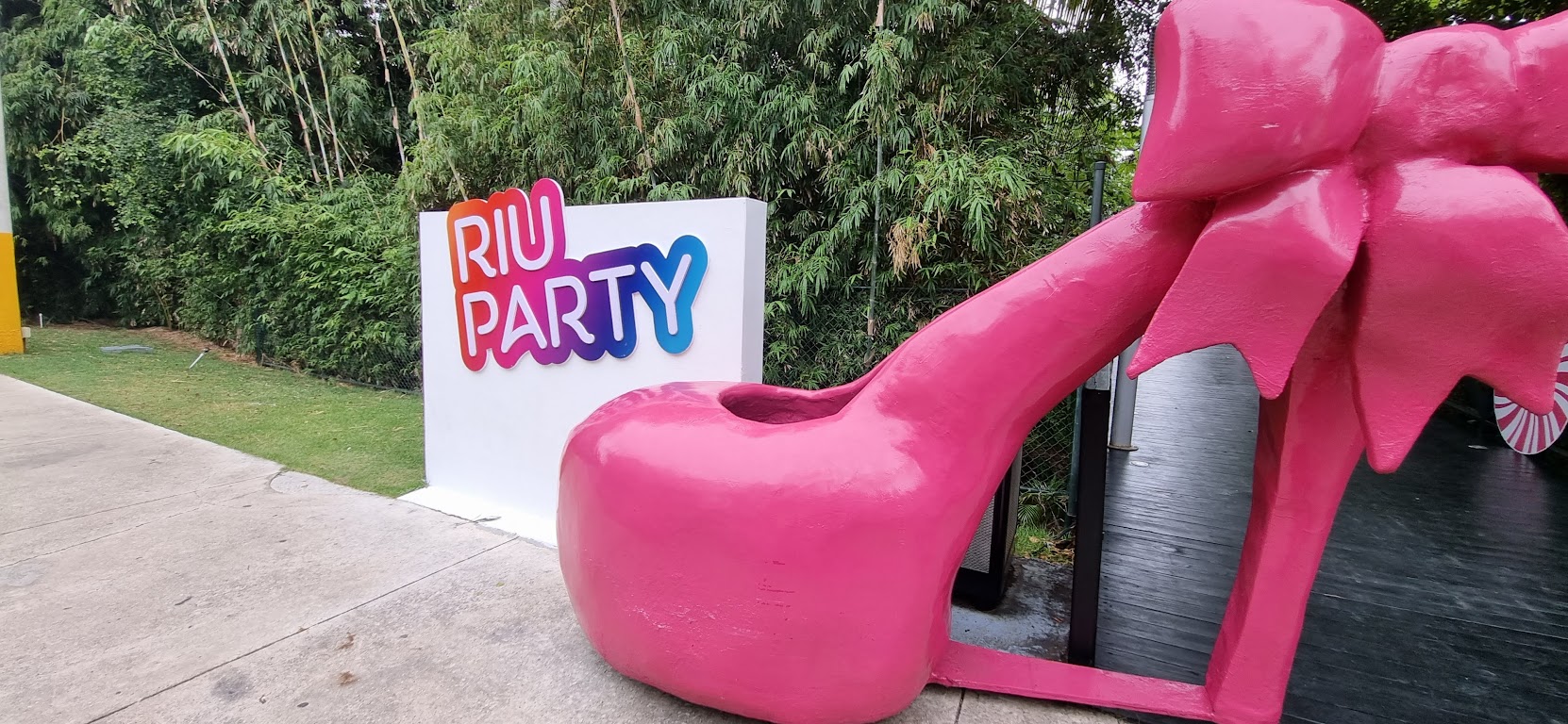 3.Hotel RIU Republica solo adultos-planes a punta cana-viajes desde pereira
